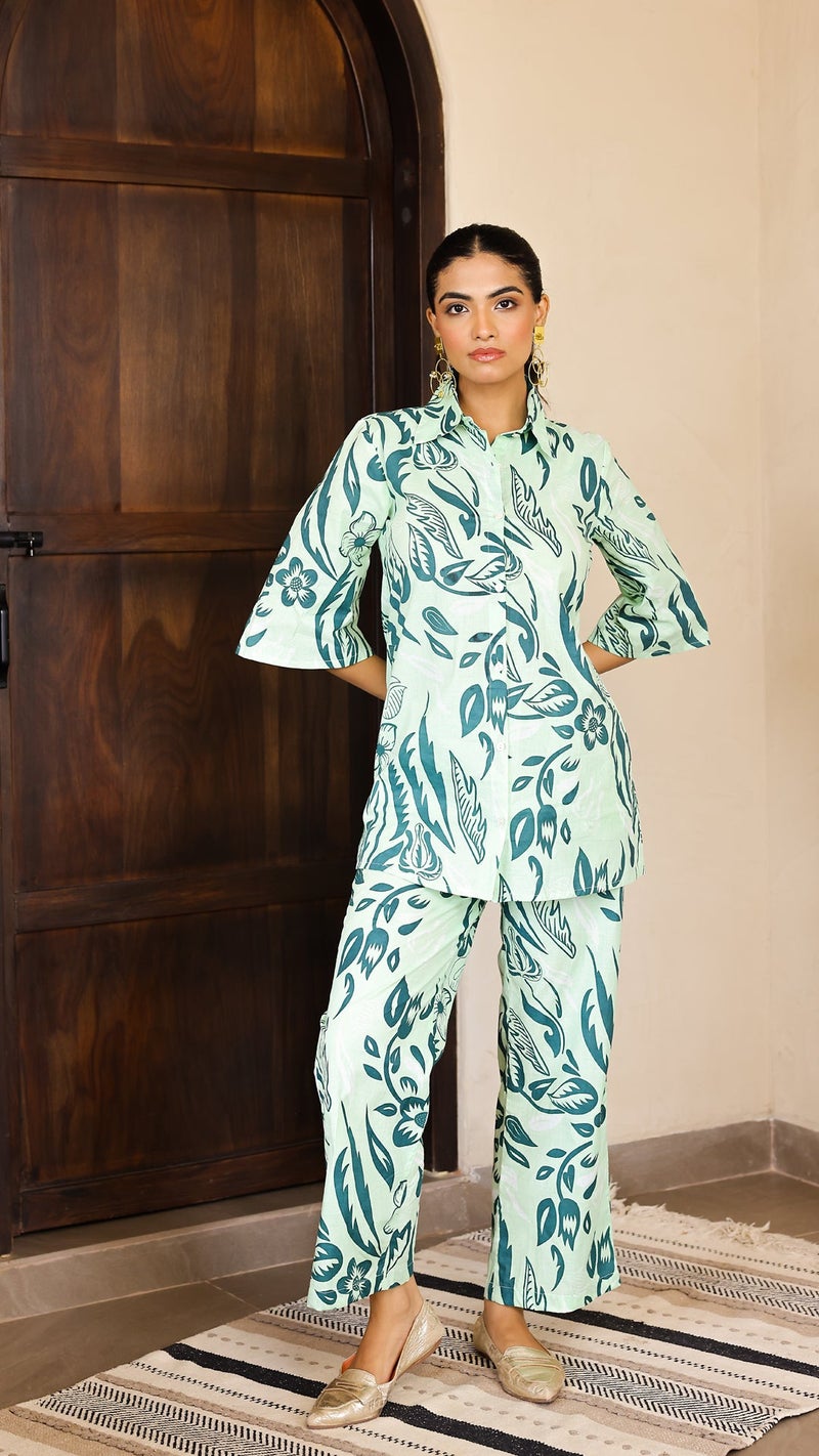 FLAVIA CREATION طقم متناسق للنساء باللون الأخضر - Image 1