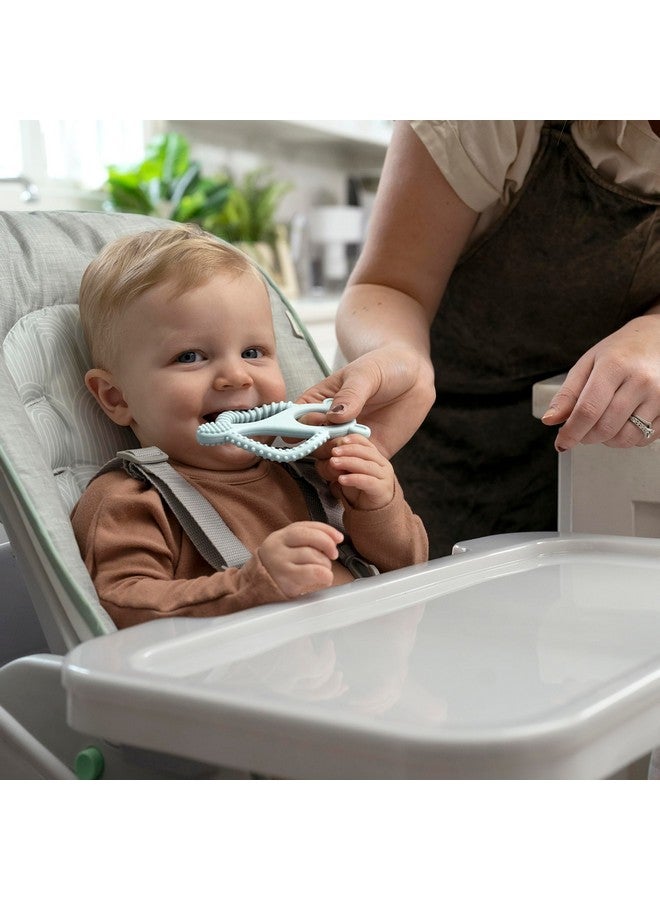 إنجنيونتي لعبة عضاضة اللثة المهدئة للأطفال من إنجينيويتي، متعددة المراحل، مصنوعة من السيليكون الخالي من مادة BPA، مناسبة للأعمار من 3 أشهر فما فوق، للجنسين، عبوة من قطعتين - Image 3