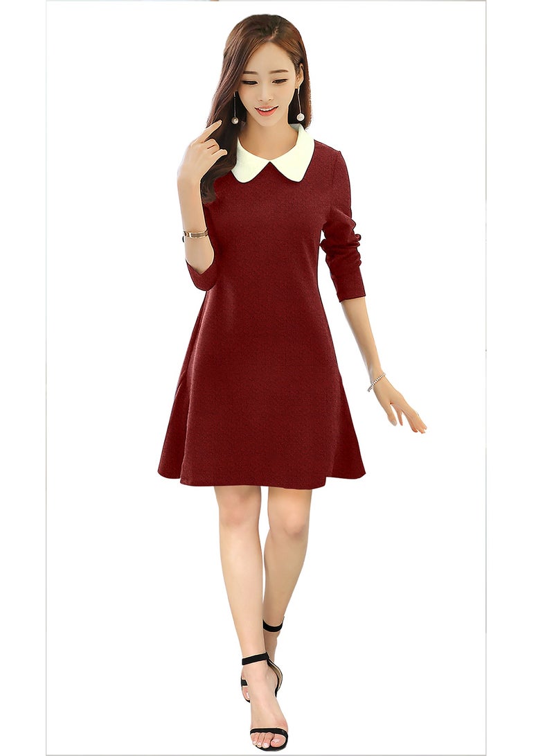 فابيفاي كلوزيت (ش.م.ح) فستان كلاسيكي بقصة A مع ياقة بيتر بان بيضاء - Image 1