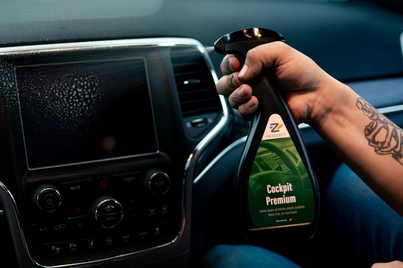 nextzett 92470515 Cockpit Premium Interior and Dashboard Cleaner, 16.9 fl oz - Image 3