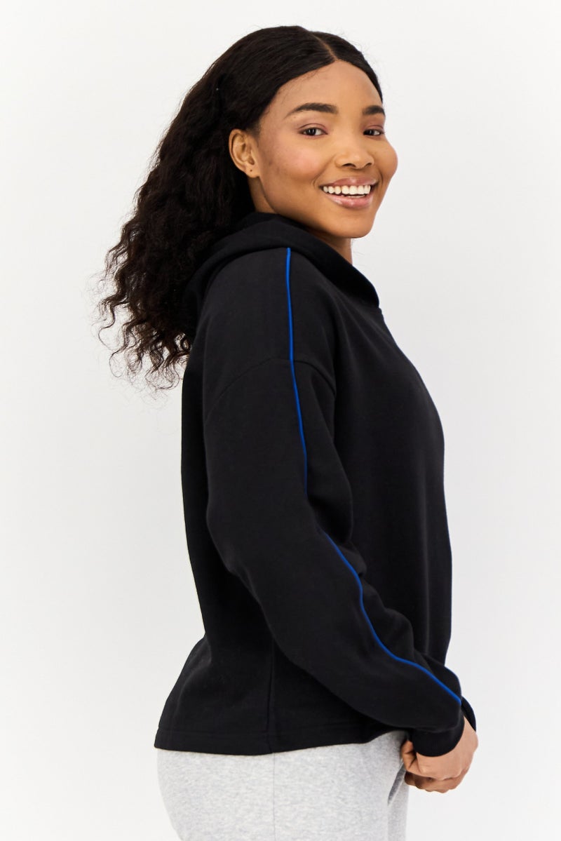 Reebok Women Sportswear Fit Long Sleeve Outdoor Hoodie, Black  - Image 2