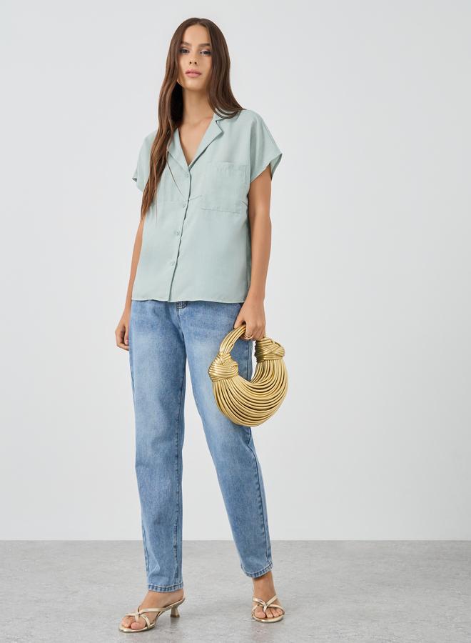 تايك تو قميص بأكمام قصيرة بكتف ساقط مقاس عادي - Image 2