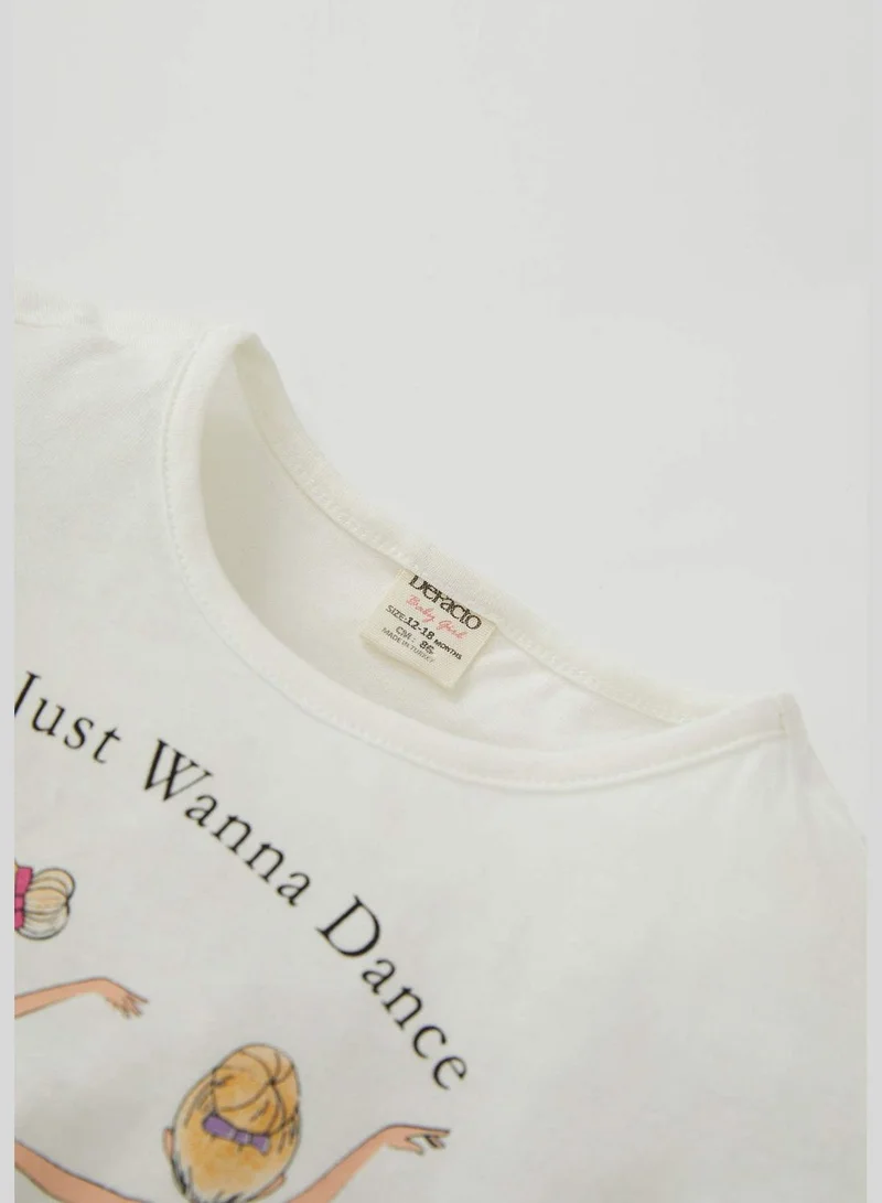 ديفاكتو Regular Fit Short Sleeve Ballerina Print Lounge Set