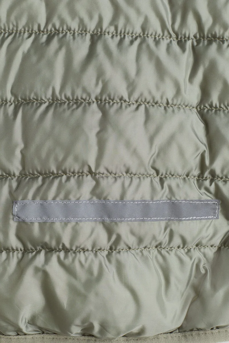 اتش اند ام جاكيت منفوخ من نسيج مقاوم للماء