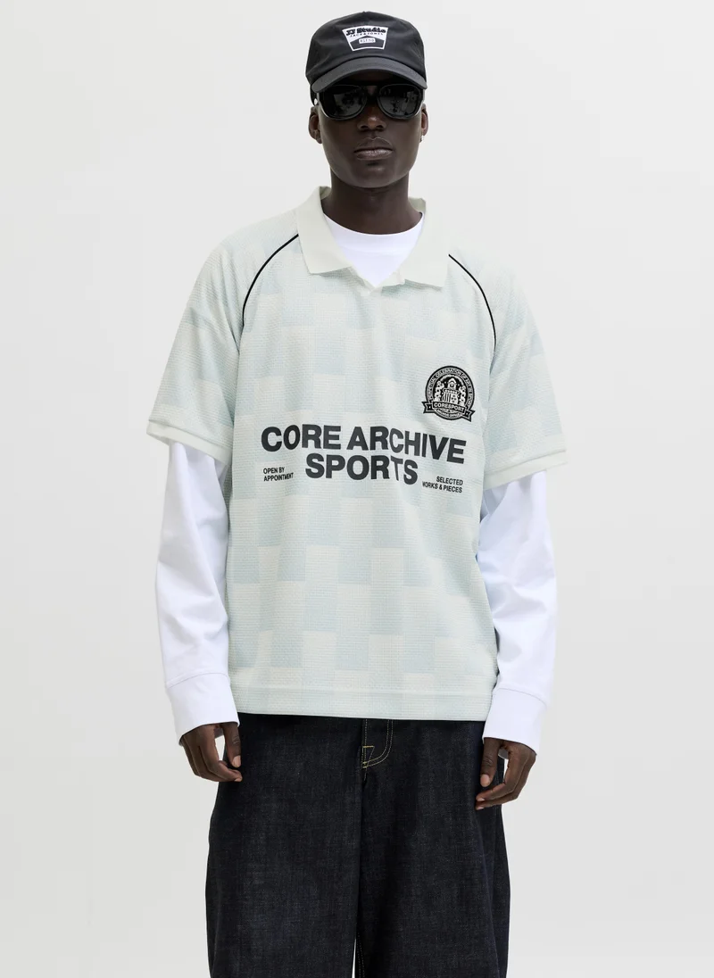 جاك اند جونز JCOBREEZE FOOTBALL AOP MESH TEE SS