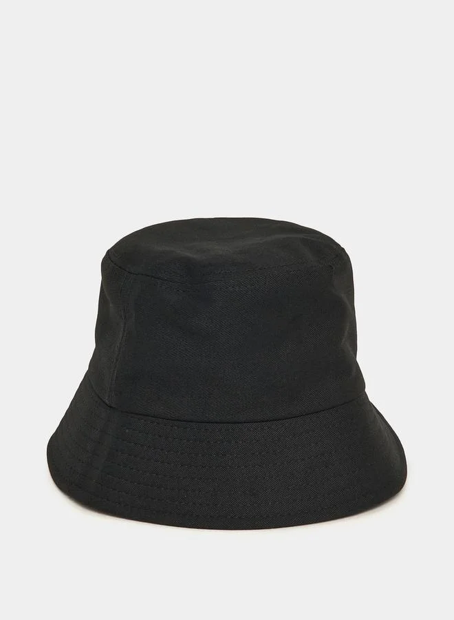 Styli Solid Bucket Hat