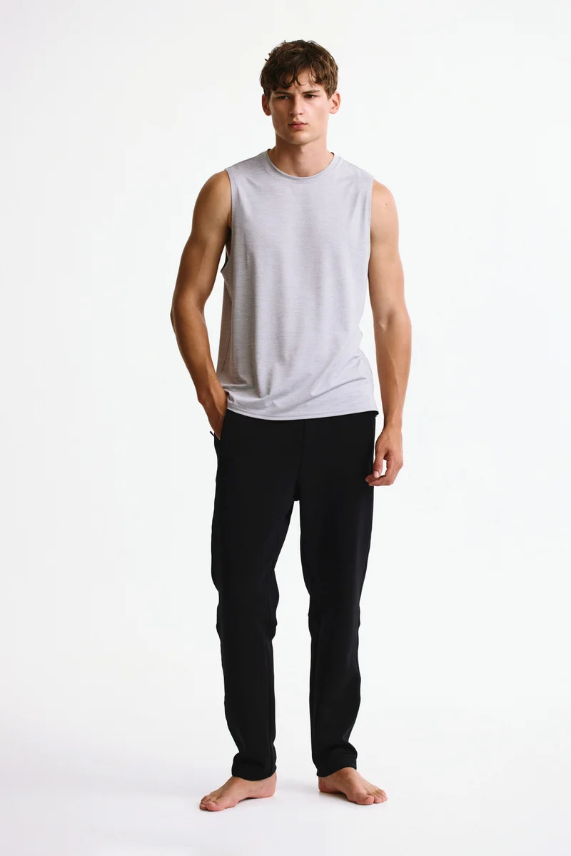 Regular Fit Tapered sports joggers with DryMove™