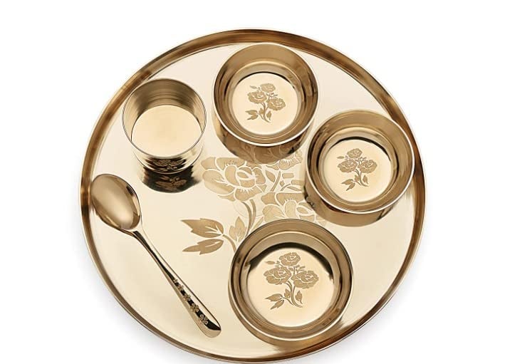 Utensils Masters Floral Kansa/Bronze Finish Bhojan/Dinner/Thali Set,6 Pieces 10 Inch (Weight- 1400 Gm) - Image 2