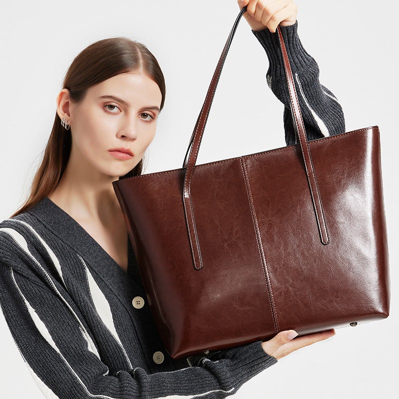 Large Capacity Vintage Leather Tote Shoulder Bag for Women - Image 2