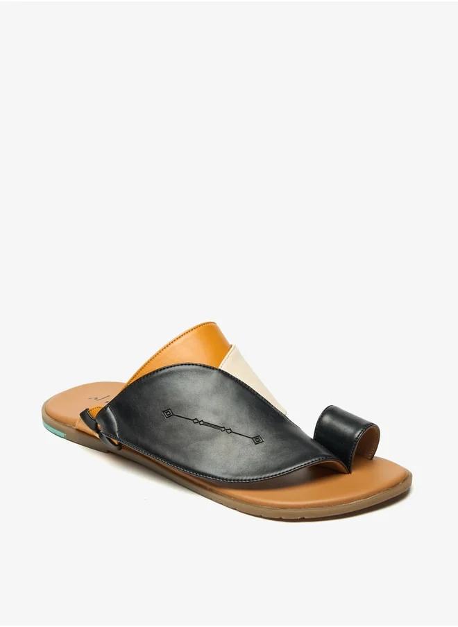 الواحة Men Colourblock Slip-On Arabic Sandals with Toe Loop Detail