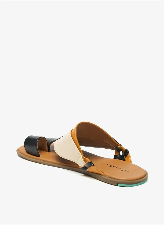 الواحة Men Colourblock Slip-On Arabic Sandals with Toe Loop Detail