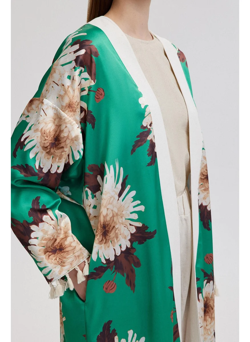Touche Floral Patterned Tassel Detailed Kimono