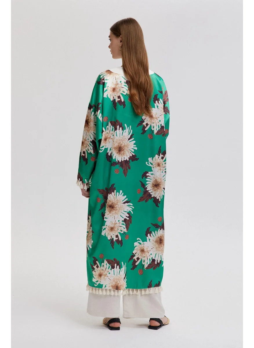 Touche Floral Patterned Tassel Detailed Kimono