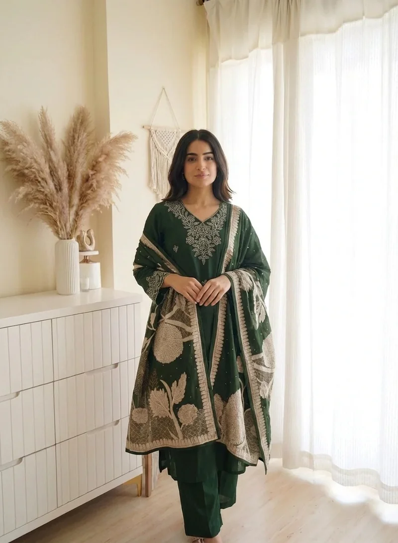 PRIYA’S PANACHE Women Green Embroidered Muslin Kurta Set with Dupatta and Straight Pants 3 Piece Ethnic Indian Pakistani Suit for Ladies