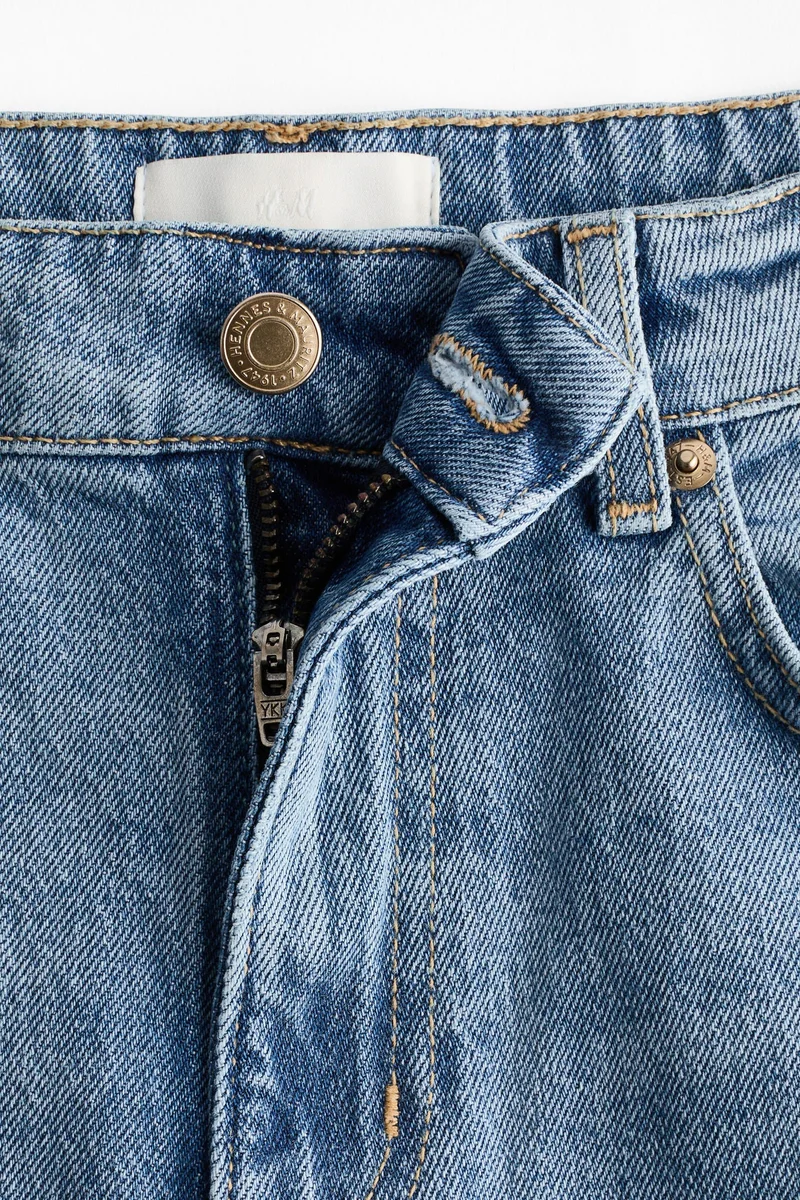 اتش اند ام جينز بخصر عالي وقصّة واسعة