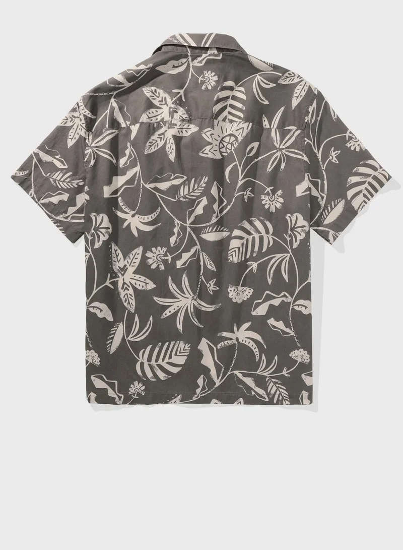 امريكان ايجل Floral Print Regular Fit Print Poolside Shirt