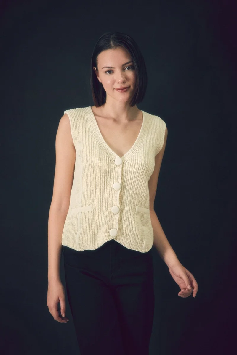 فولامودا Buttoned V-Neck Knit Vest