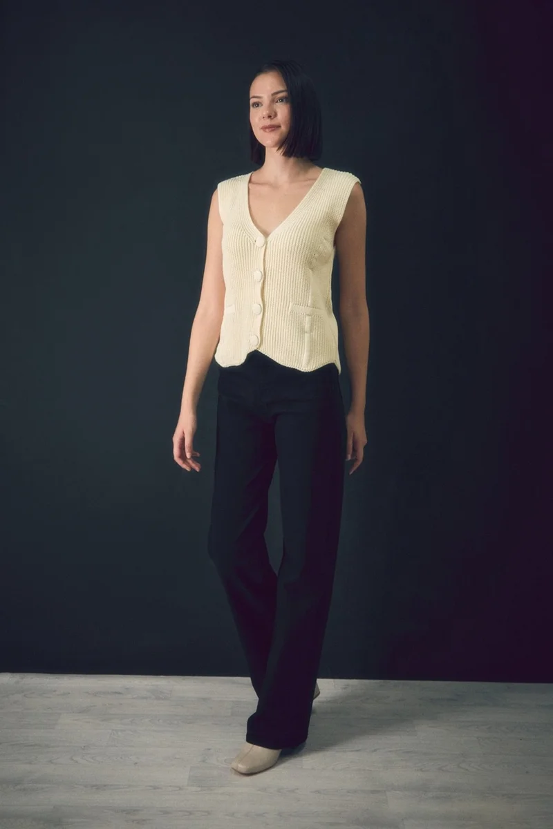 فولامودا Buttoned V-Neck Knit Vest