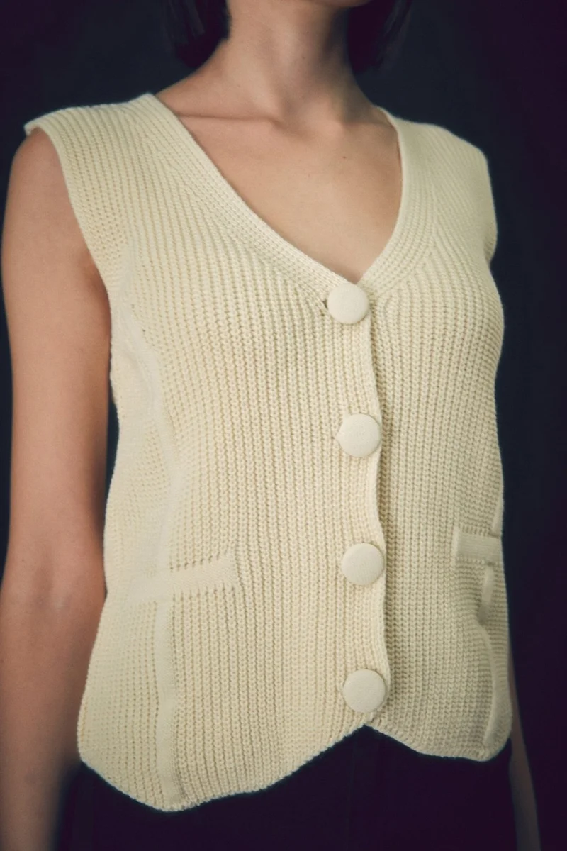 فولامودا Buttoned V-Neck Knit Vest
