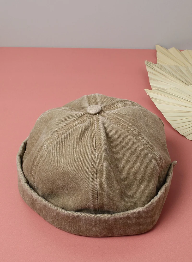 صوص هاوت قبعة أنيقة بنقوش مميزة