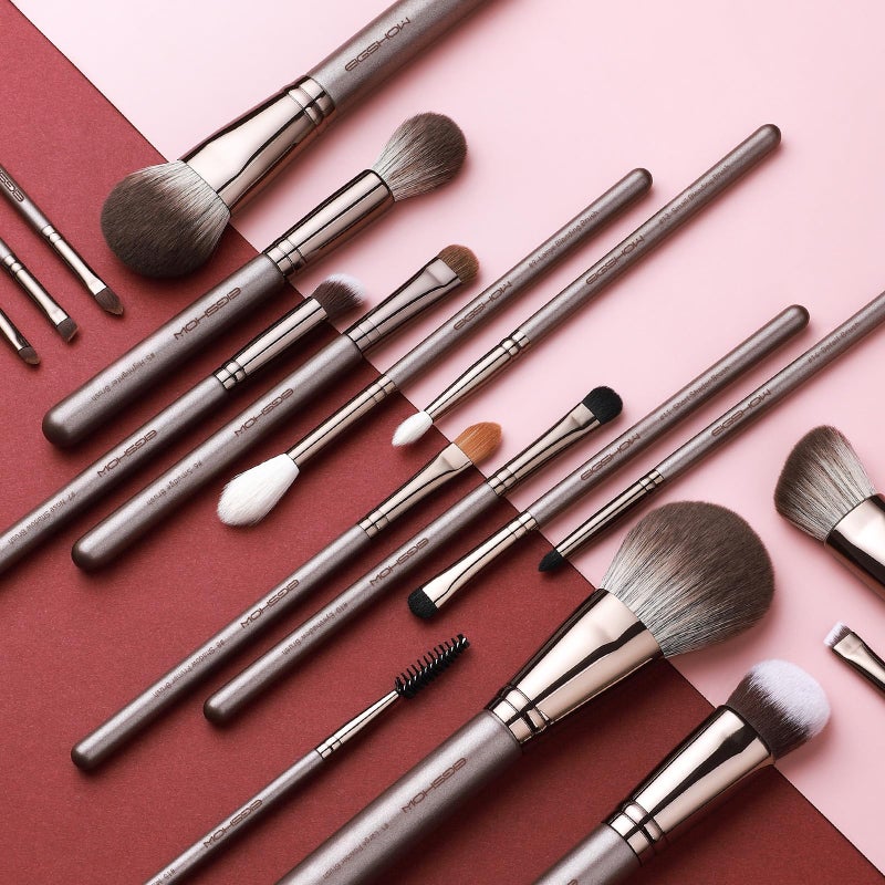 EIGSHOW Professional Makeup Brush Set, Eigshow Makeup Brushes Perfect for Foundation Face Powder Blending Blush Bronzer Eyeliner Eye Shadow Brows with Case, Best Gift for Women, Travel Kit(PRO 18pcs Coffee) - Image 5