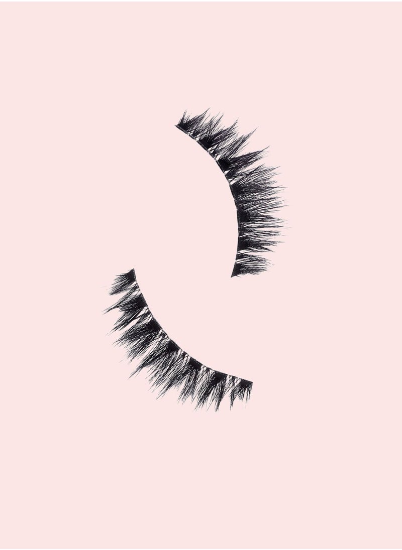 MAC Cosmetics - False Lashes - 83 Temptress - Image 1