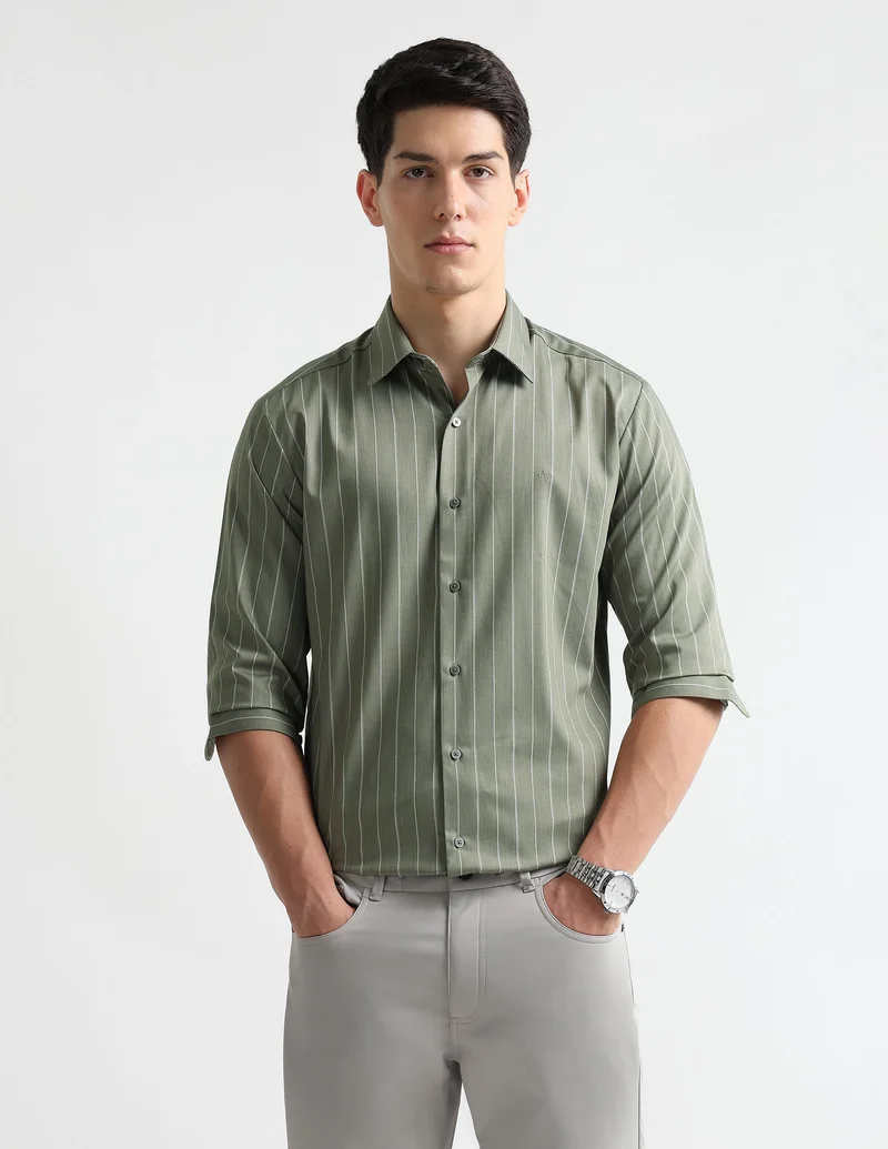 Arrow Vertical Striped Manhattan Slim Fit Shirt