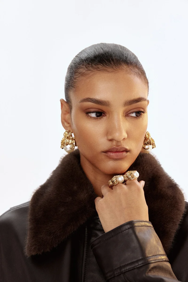 اتش اند ام جاكيت جلدي فضفاض