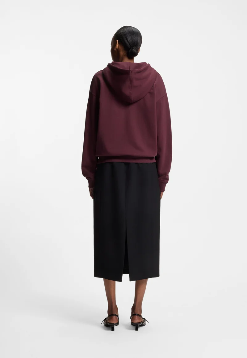 هوجو هودي بسحاب من القطن والتيري بشعار مطرز مكدس