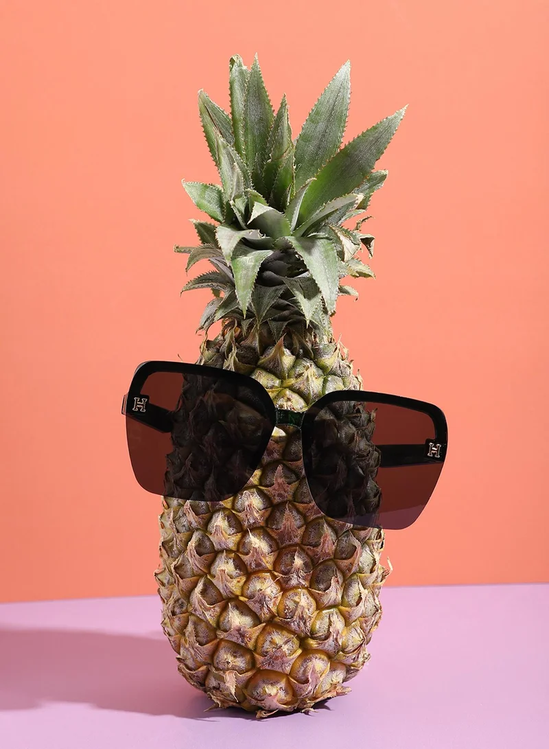 صوص هاوت Tinted Lens Black & Green Frame Oversized Sunglass