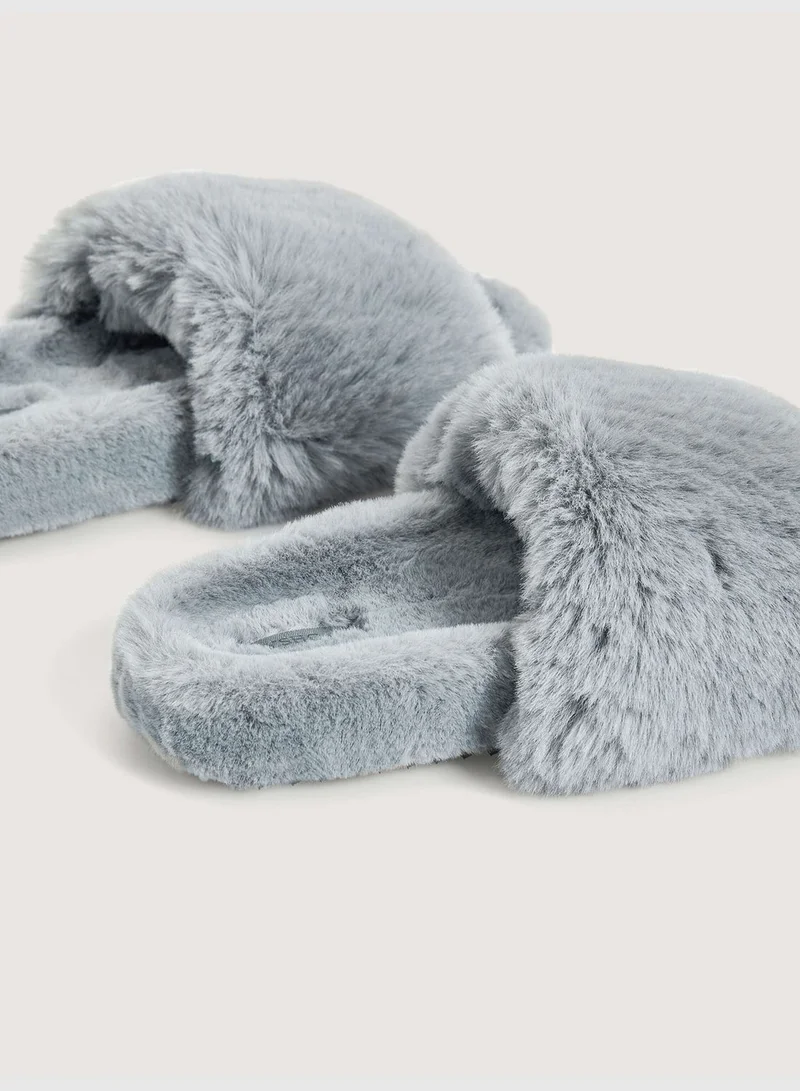 oysho Blue furry slippers