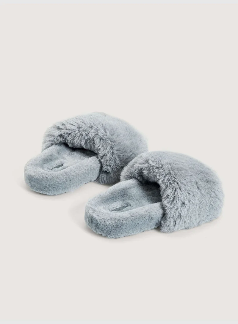 oysho Blue furry slippers