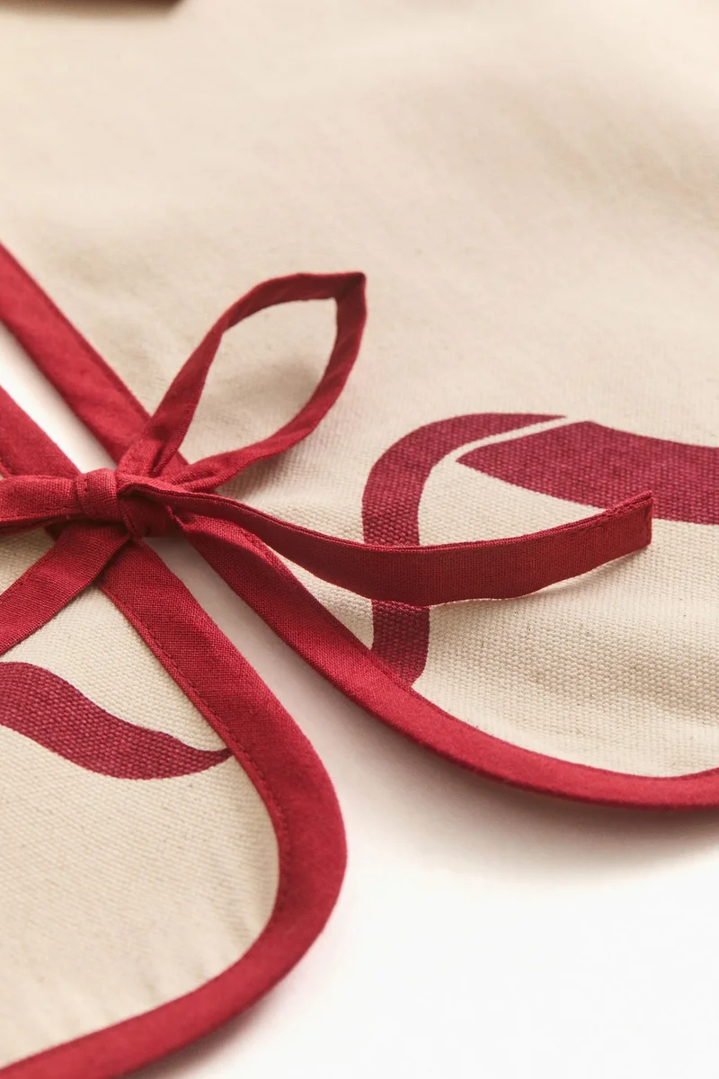 H&M Cotton Christmas tree skirt