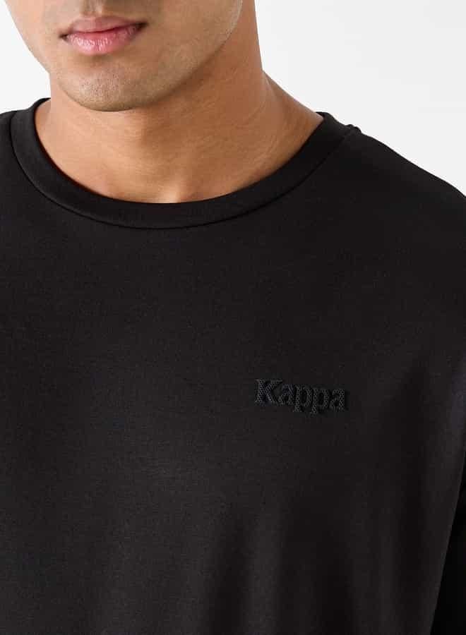 كابا تيشيرت بياقة ضيّقة وأكمام قصيرة وشعار من كابا - Image 4