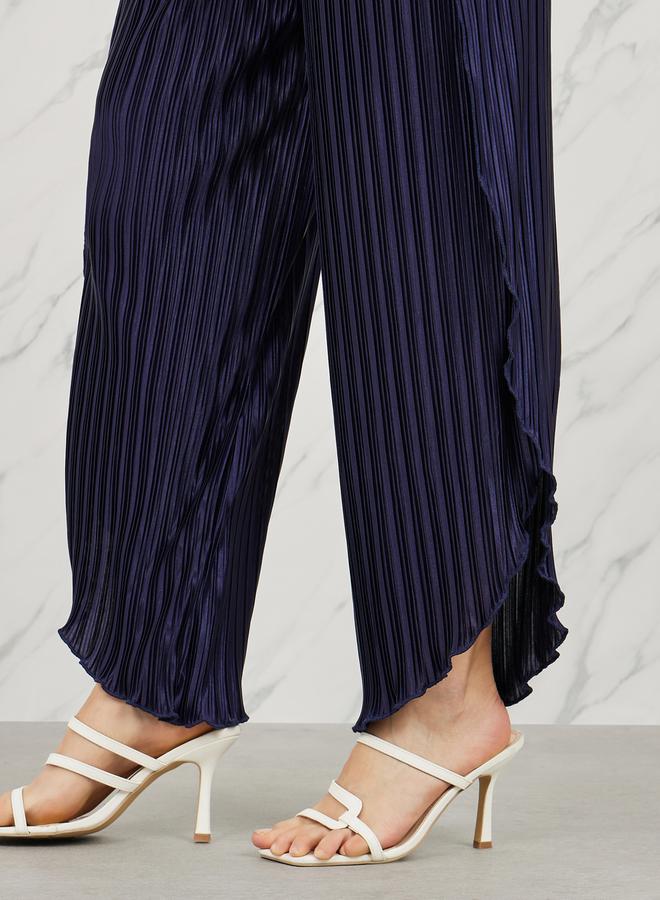 Styli Styli Plisse Asymmetric Hem Relaxed Pant - Image 3