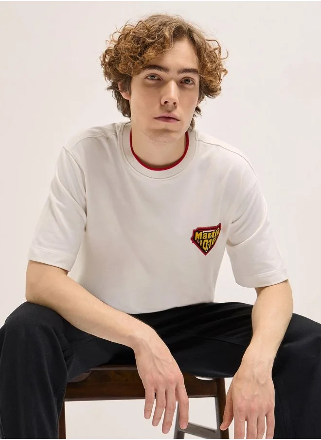 THE BEAR HOUSE Men's White Oversize Graphic Design Crew Neck T-shirt Perfect For Casual Wear, Gym, Travel, Or Layering Stylish And Versatile Essential For Every Wardrobe
