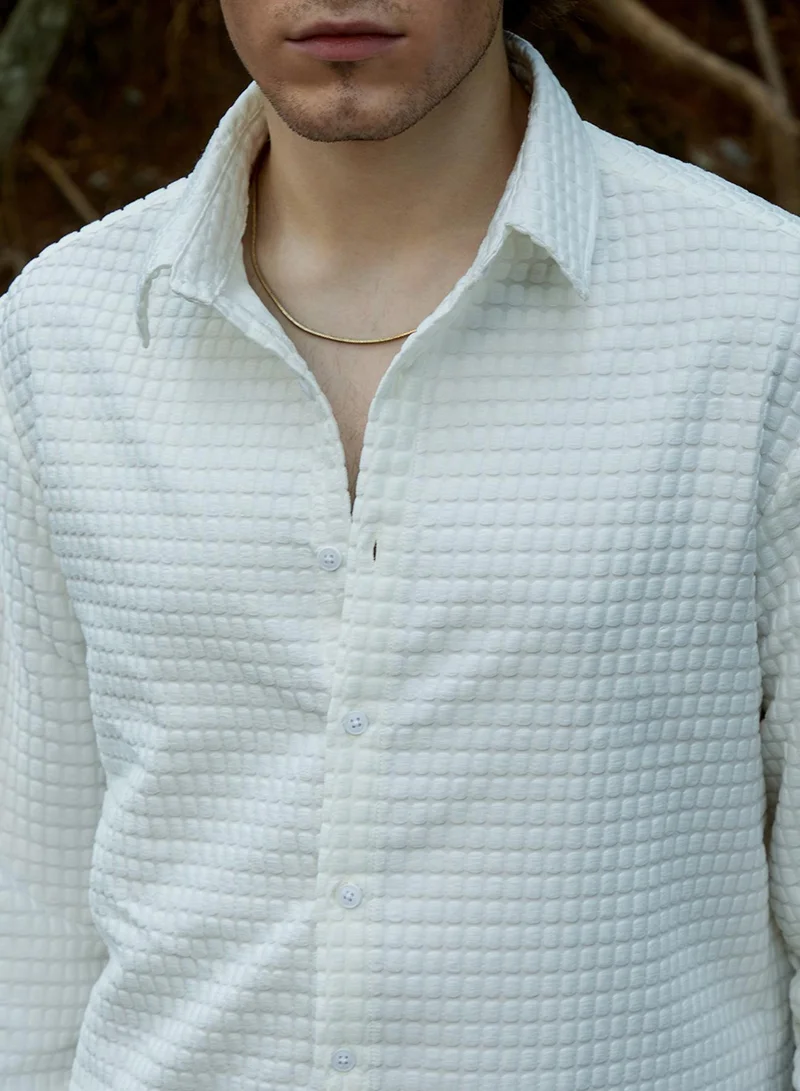 كامبوس سوترا Men's Daisy White Cube-Textured Shirt