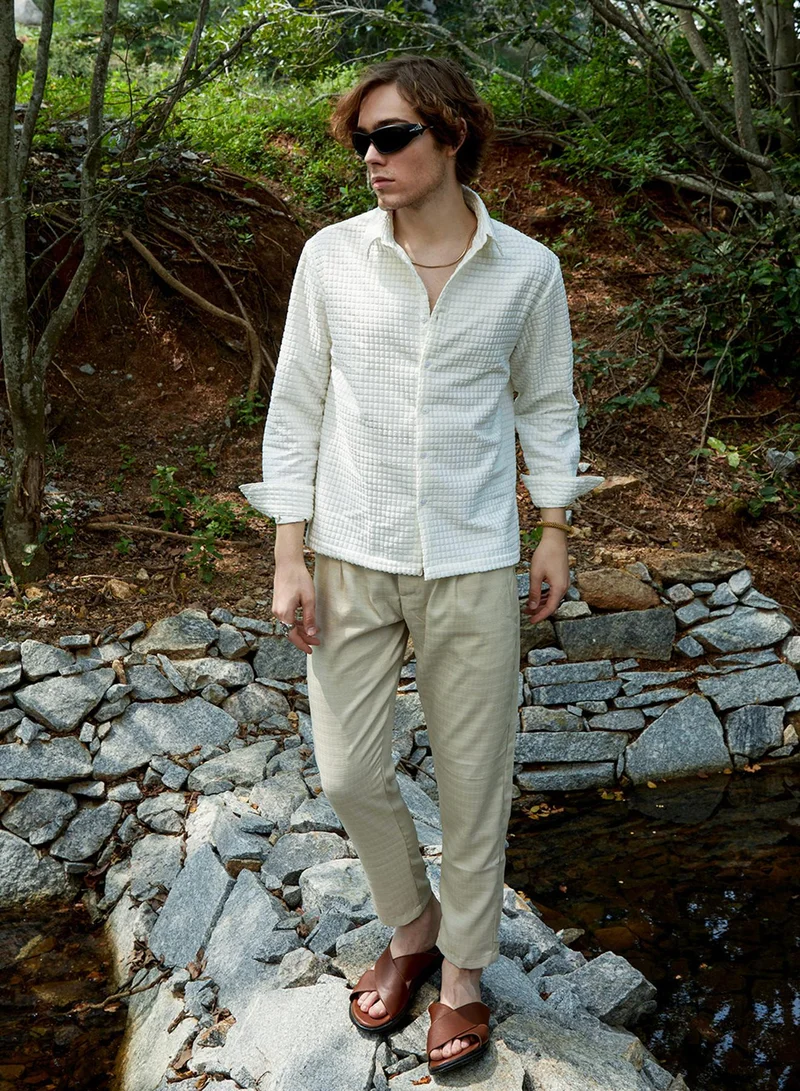كامبوس سوترا Men's Daisy White Cube-Textured Shirt