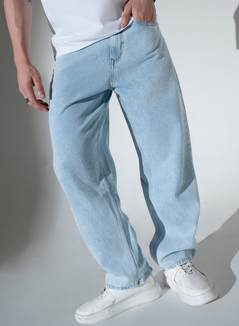 Hubberholme Blue Relaxed Fit Jeans Solid design crafted from 100% Cotton with Button closure. - Image 2