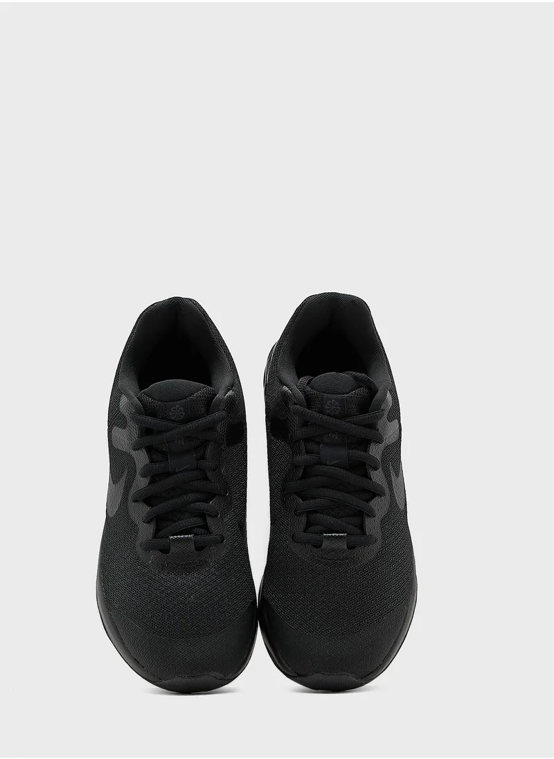Nike Youth Revolution 6
