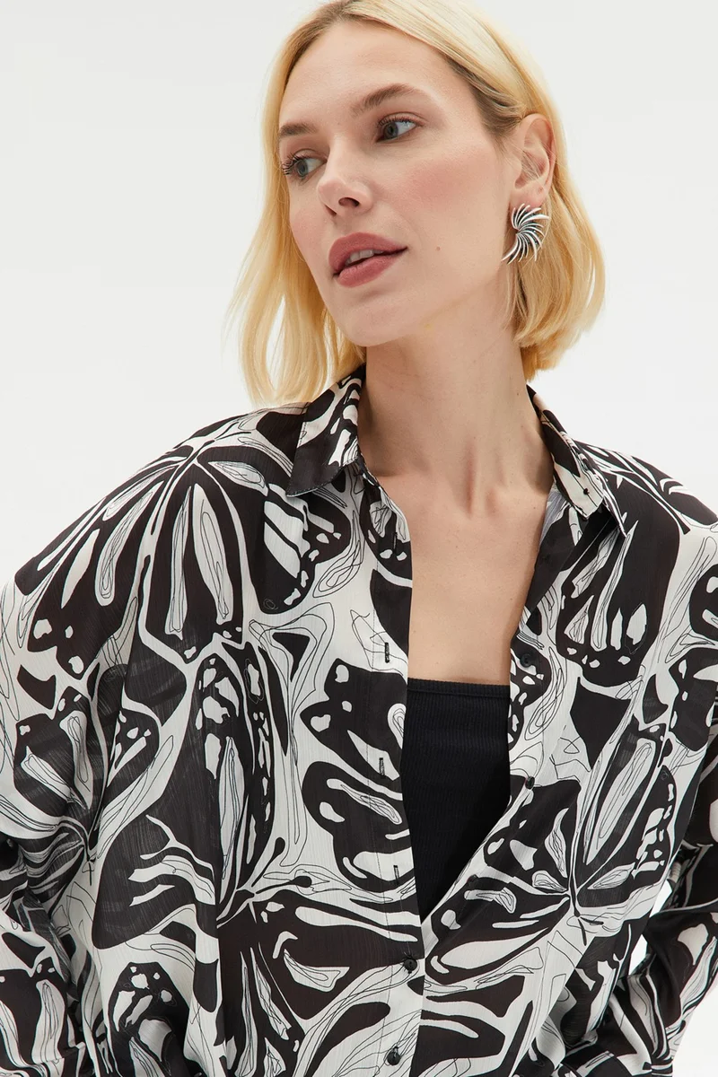 JUNE Exclusive Patterned Oversize Shirt