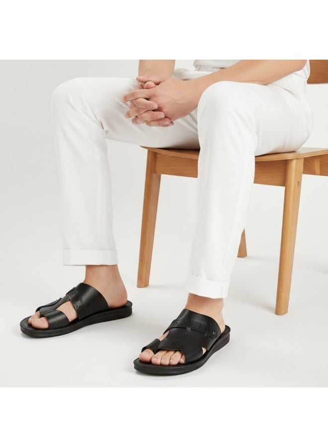 سليبر رجالي جلد أسود – تصميم عصري متعدد الأحزمة بنعل مريح مضاد للانزلاق – مثالي للاستخدام اليومي والصيف - Image 1