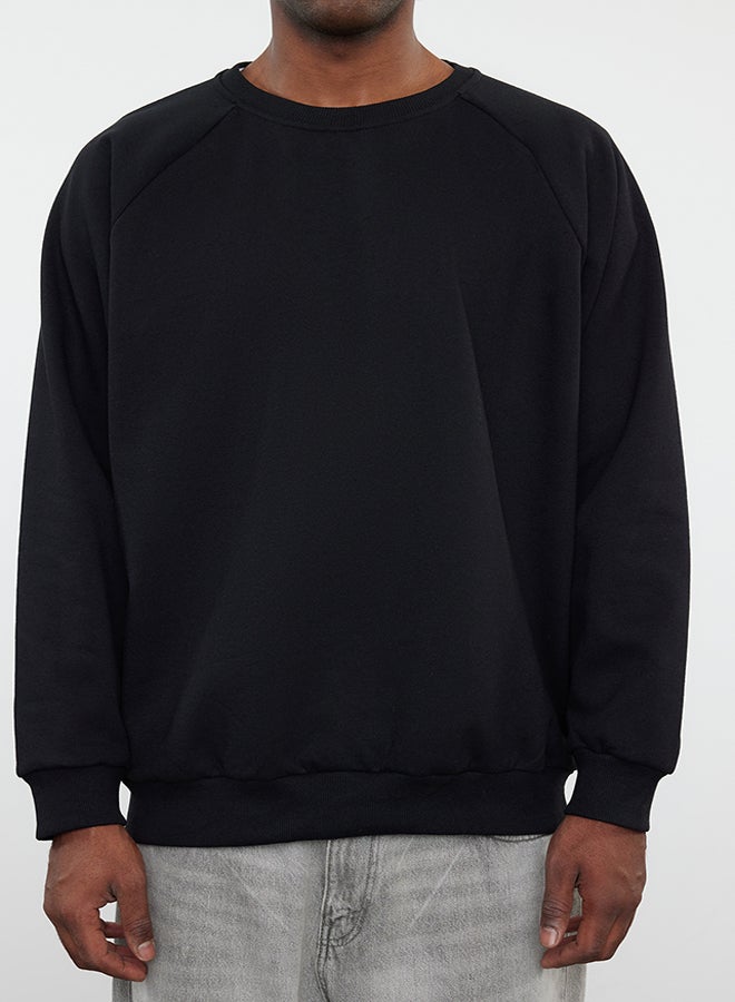 trendyol Black Basic Oversize/Wide Cut Crew Neck Raglan Sleeve Sweatshirt TMNAW23SW00190 - Image 3