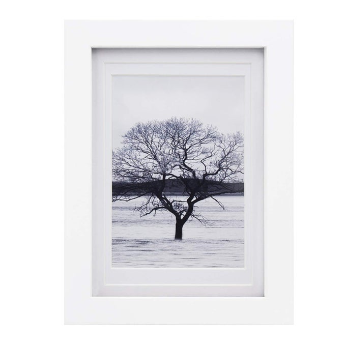 5X7 PICTURE FRAME MADE OF SOLID WOOD COVERED BY PLEXIGLASS DISPLAY PICTURES 35X54X6 WITH MAT OR 5X7 WITHOUT MAT FOR TABLE TOP DISPLAY AND WALL MOUNTING PHOTO FRAME WHITE