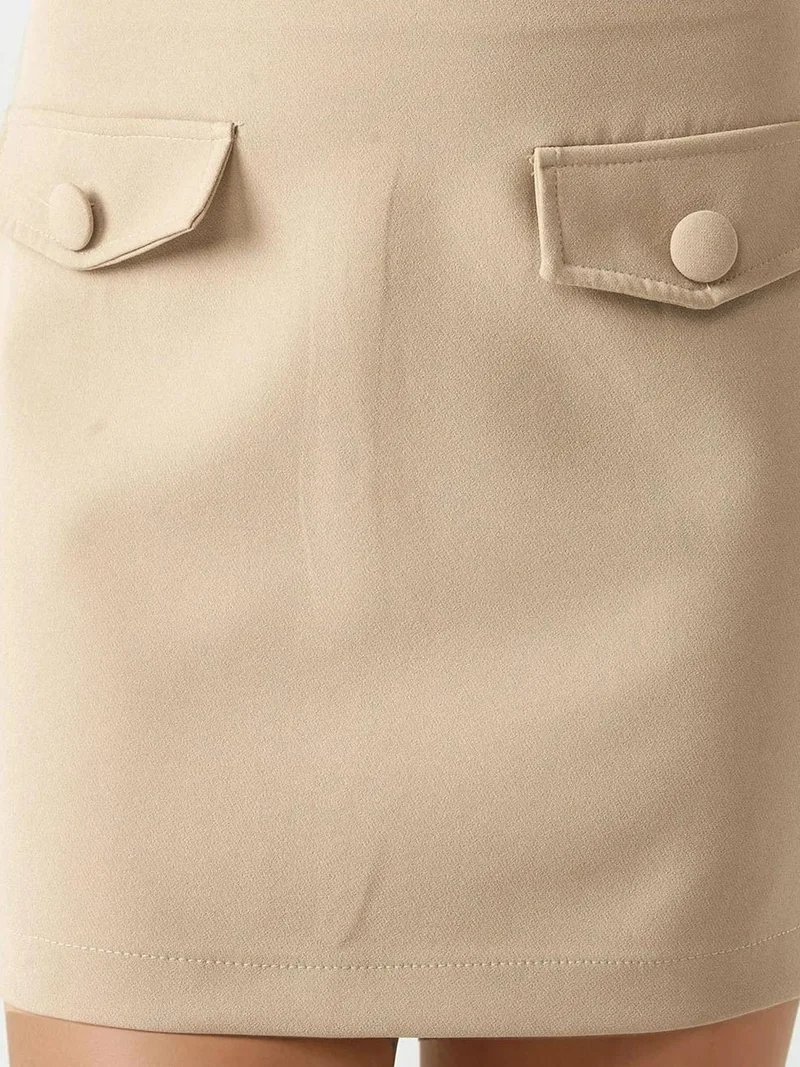 زوبعة تنورة بيكا القصيرة بجيوب وهمية