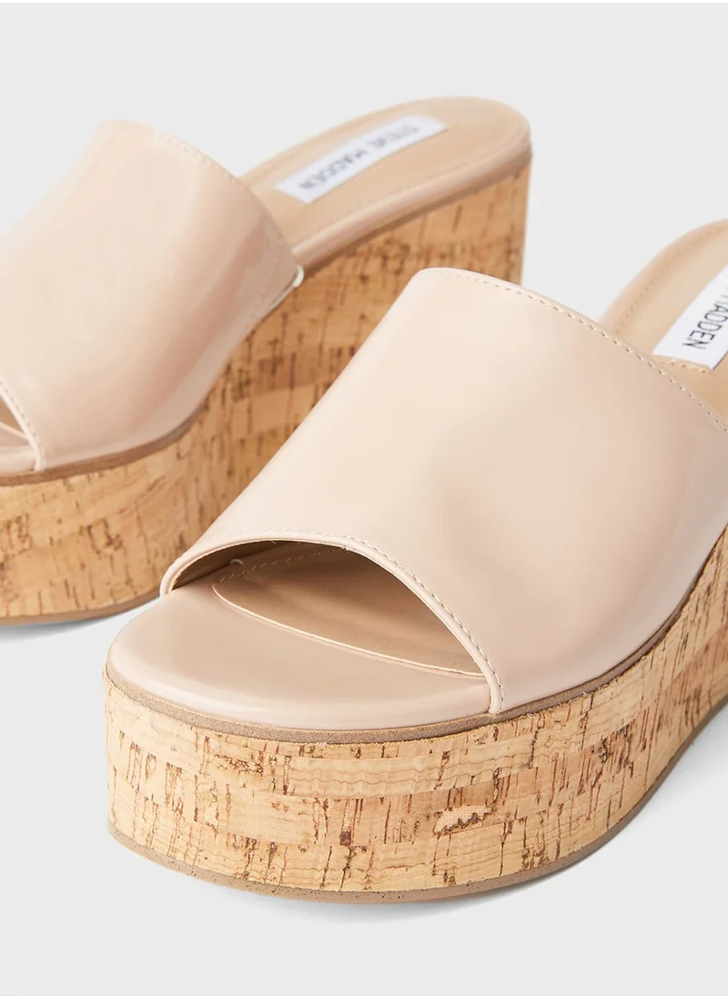 ستيف مادن Desiree Leather Wedge Sandals
