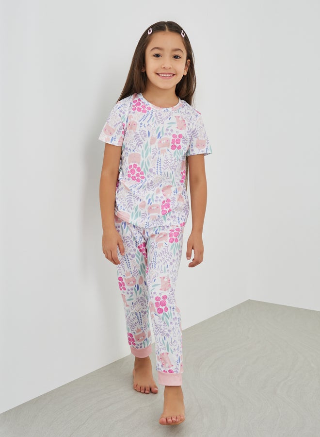 ستايلي طقم بيجامة وتيشيرت بأكمام قصيرة بطبعة شاملة - Image 1