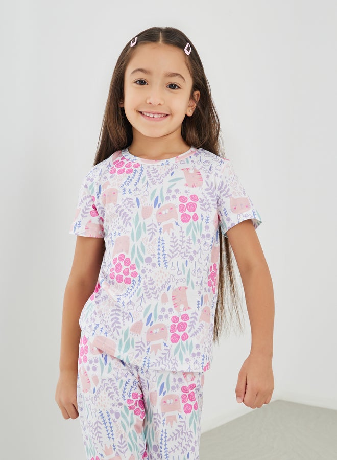 ستايلي طقم بيجامة وتيشيرت بأكمام قصيرة بطبعة شاملة - Image 2