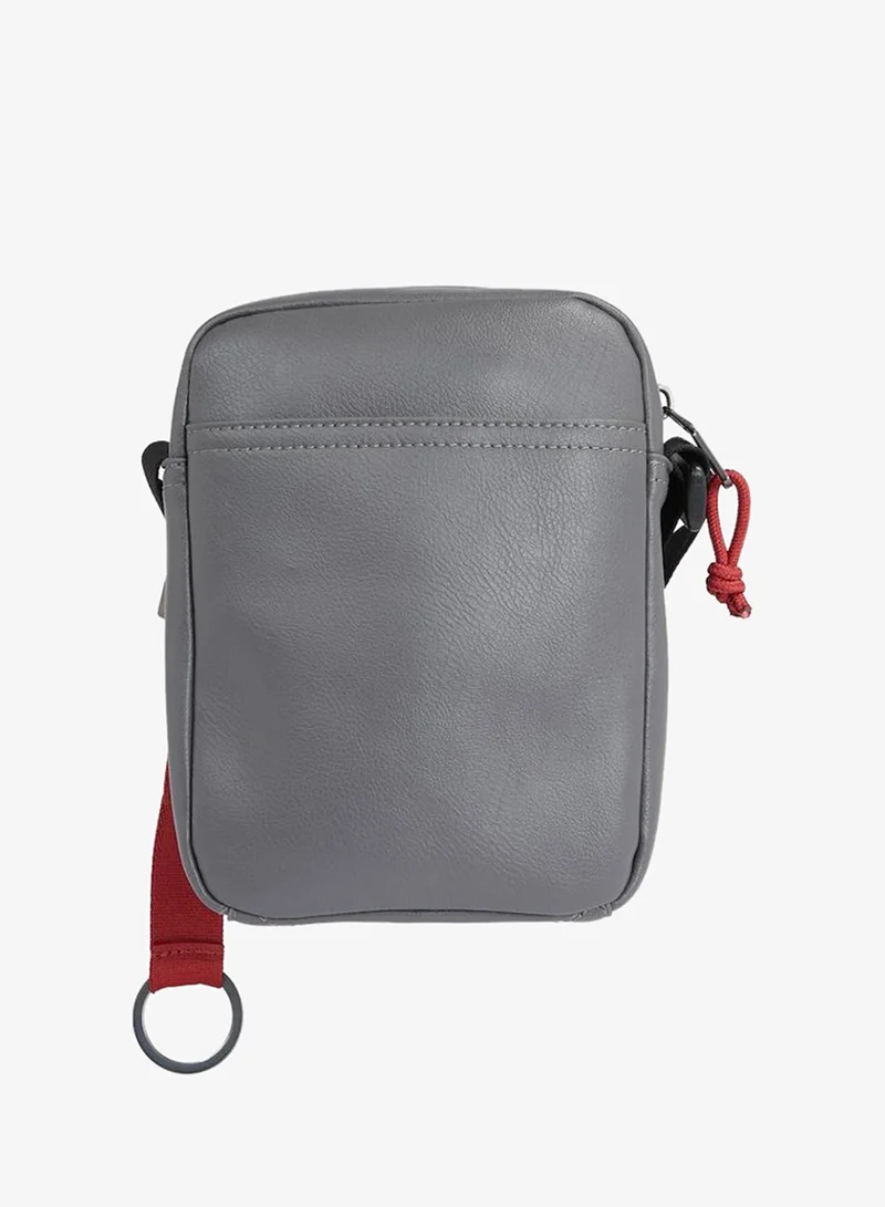 كالفن كلاين حقيبة ماسنجر بشعار