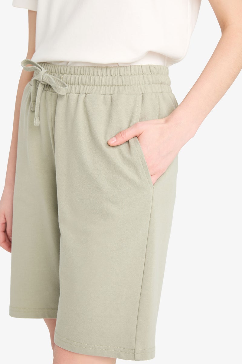 DeFacto Woman Regular Fit Normal Waist Straight Leg Bermuda Shorts - Image 5